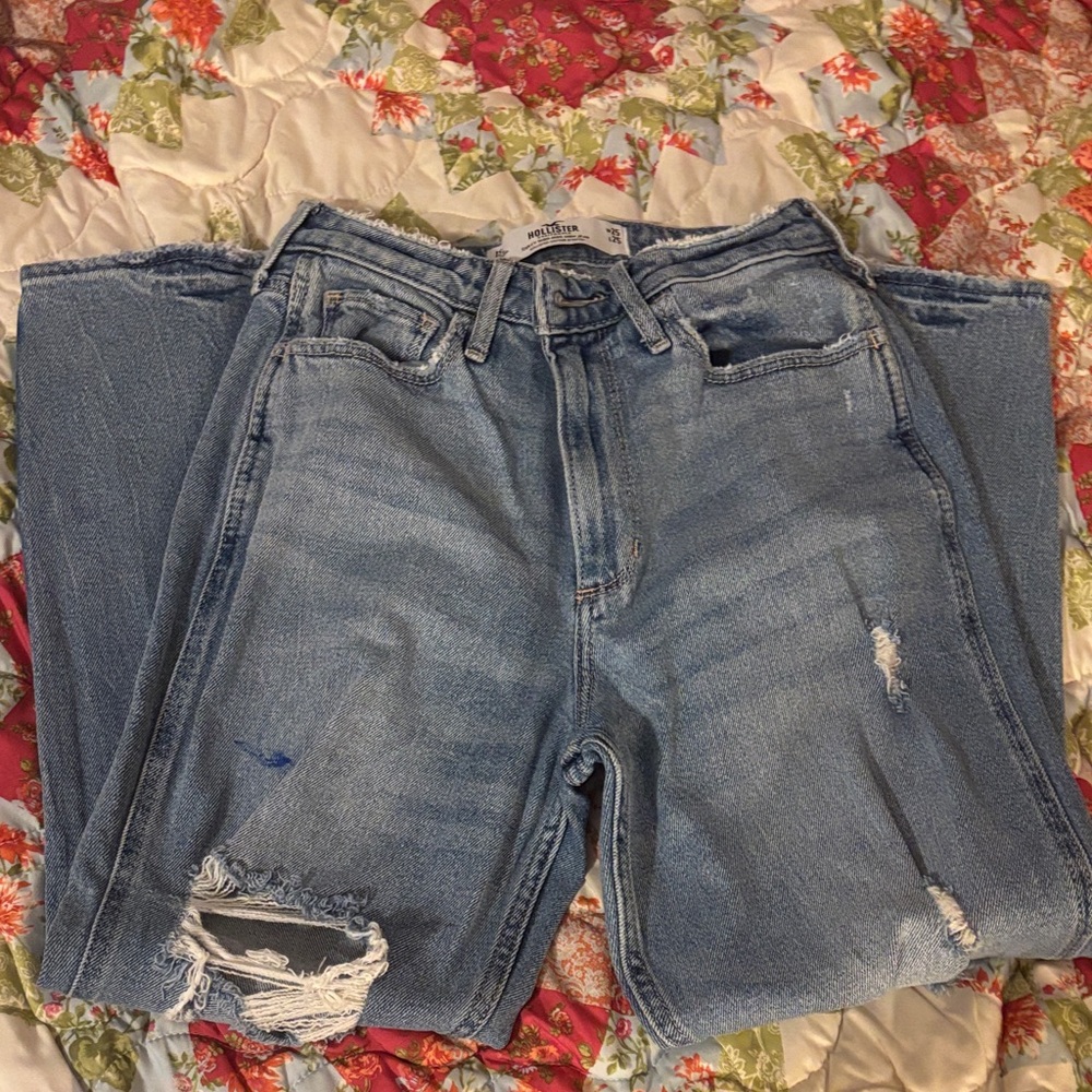 Hollister Denim Curvy High-Rise Mom Jeans Ripped w25